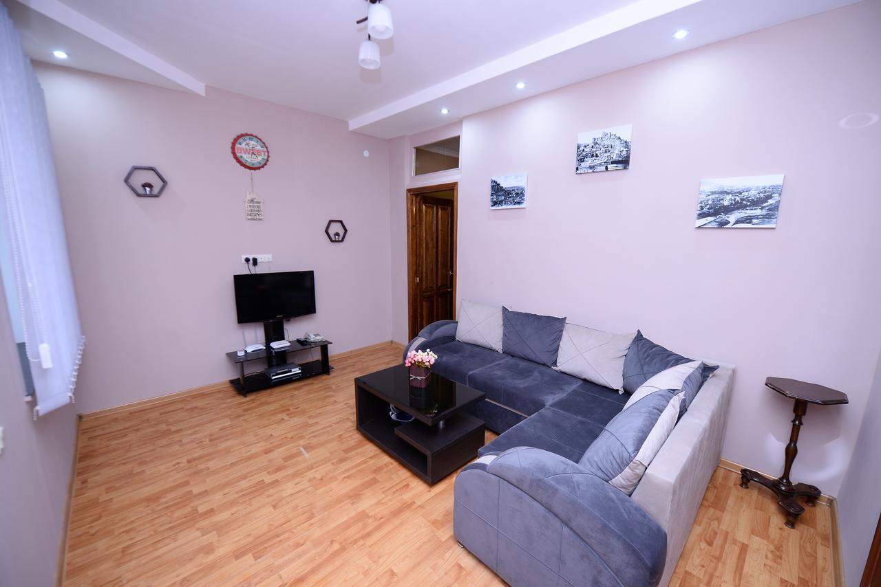 Sweet Home Apartment Tbiliszi Kültér fotó